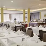 克拉尼斯卡戈拉华美达酒店及套房 酒店 4*