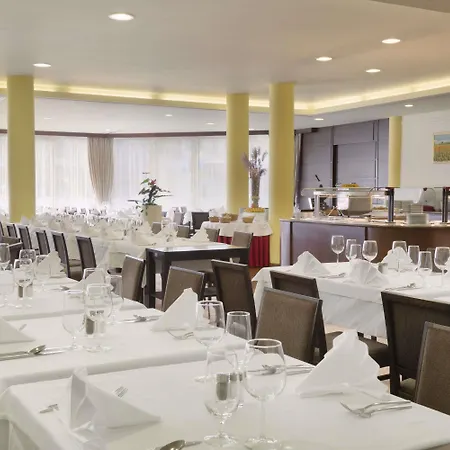 Ramada & Hotel 4*