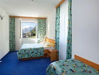 Ramada & Hotel 4*