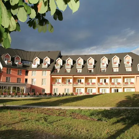 Ramada & Hotel 4*
