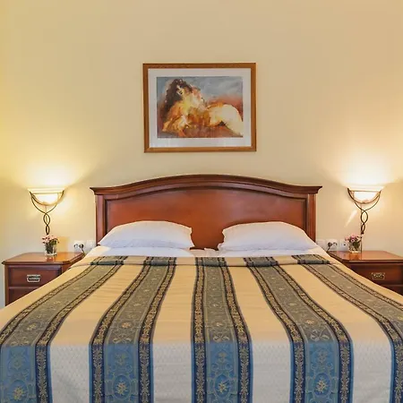 Hotel Ramada & 4*