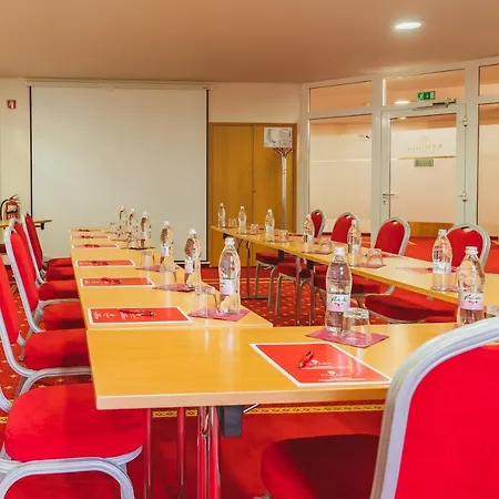 酒店 克拉尼斯卡戈拉华美达酒店及套房 克拉尼斯卡戈拉