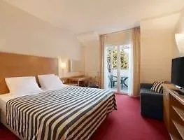 Ramada &